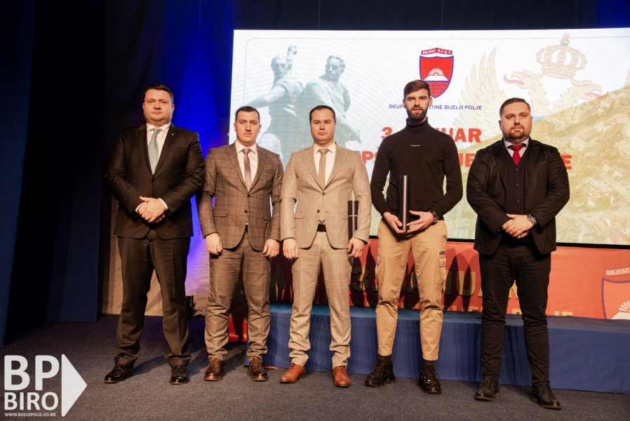 IMG3a99b1f5d41d80941ee7de8597cfaceeV