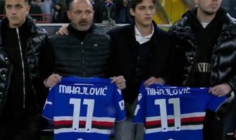 Dejan Stanković se oprostio od Mihajlovića: Izveo njegove sinove i podigao slavni dres 