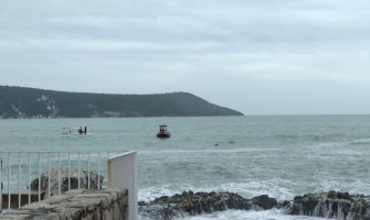 U Herceg Novom najopsežnija akcija u potrazi za nestalim dječakom, učestvuje 20 plovila i oko 100 spasilaca