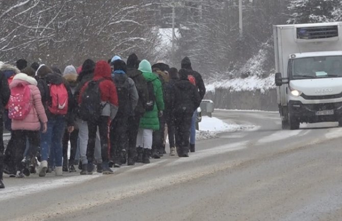 Đaci se izlažu opasnosti svaki put kad krenu u školu