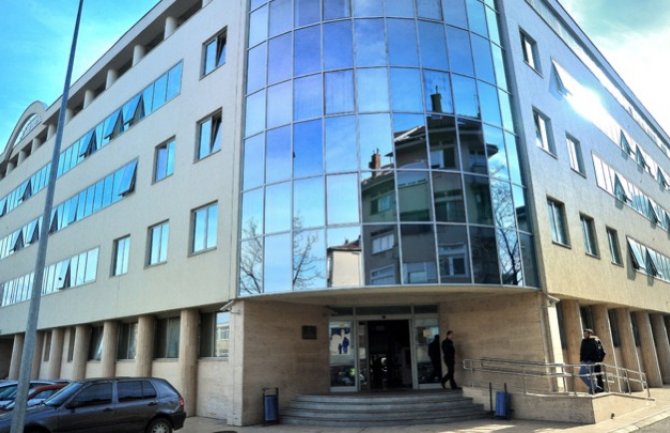 Zbog ispisivanja grafita po vozilu tužiteljke prekršajna prijava protiv jednog lica iz Budve