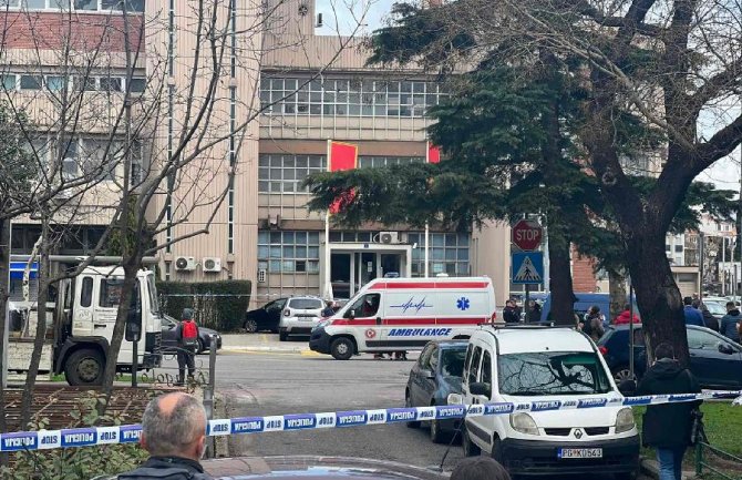 Aktivirao bombu prije policijske kontrole, osmoro povrijeđenih