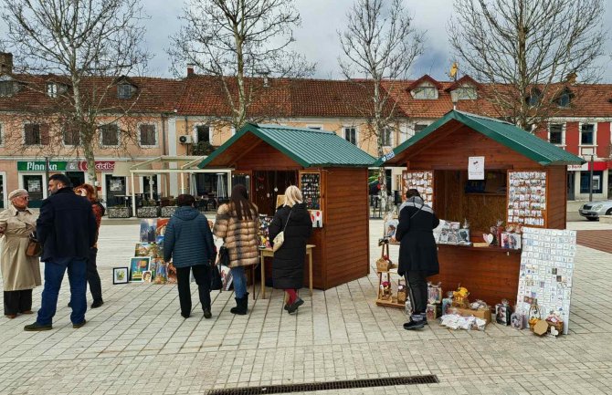 Počeo Osmomartovski bazar u Nikšiću