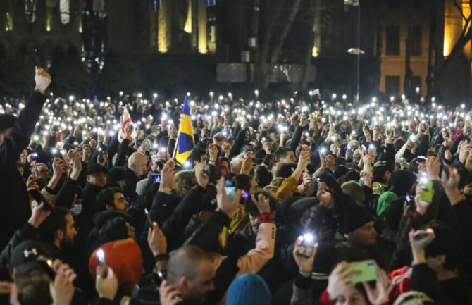 Pobjeda demonstranata u Gruziji: Povlači se zakon o medijima kao stranim agentima