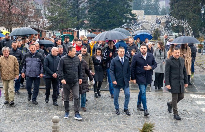 Bečić: Đukanovićeva sva istina je kao ona da sam sa 11 godina ušao u politiku