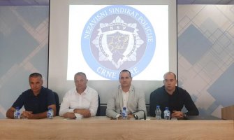 Policajci od Abazovića traže da ih zaštiti od Adžića