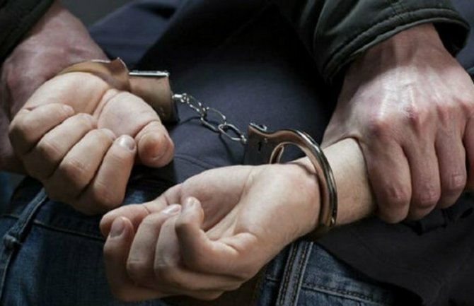 Uhapšena dva maloljetnika zbog šest krađa
