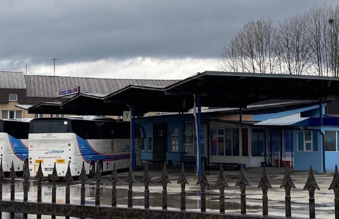 Zaključane kapije autobuske u Beranama sramota za cijeli grad