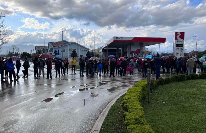 Blokade u Nikšiću zbog namjere preimenovanja ulica