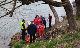 Bijelo Polje: Spašena djevojka koja je skočila u Lim