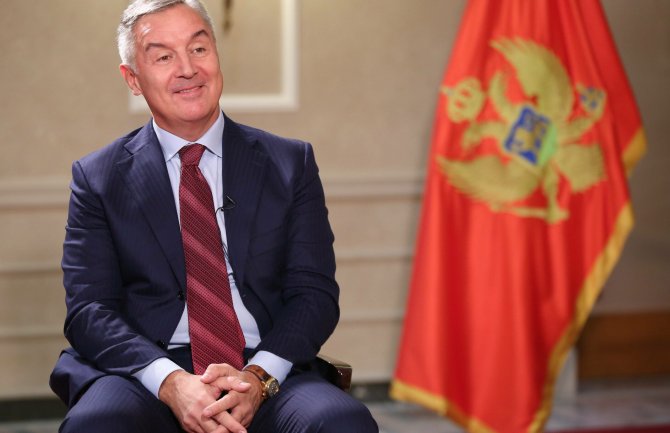 Đukanović čestitao Mihailoviću: Crna Gora se ponosi svojim sjajnim sportistima