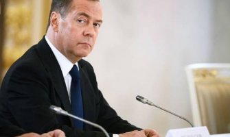 Medvedev: Možemo i bez Tvitera, društvena mreža koja djeluje u interesu američkog establišmenta