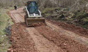 Završena sanacija više puteva u Kolašinu