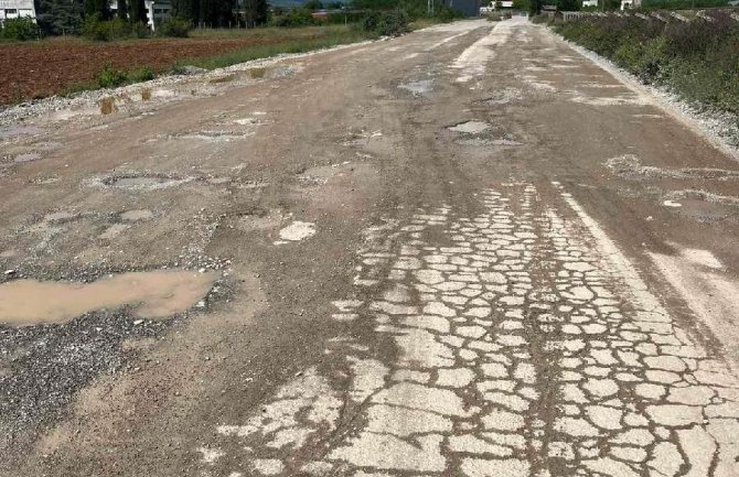 Nadležni da riješe problem putne infrastrukture u Botunu