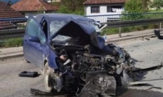 Sudarili se kamion i automobil: Povrijeđene dvije osobe