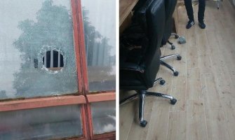 Uhapšen Kolašinac, sumnjaju da je kamenovao Martinovićevu kancelariju