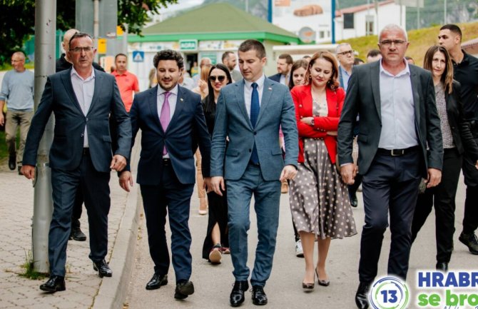 Bečić i Abazović: Mi ili mafija, nema ništa između