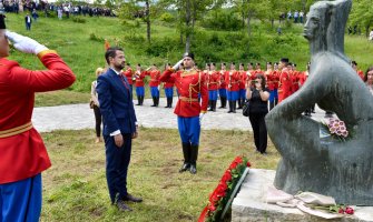 Milatović položio vijenac i odao počast žrtvama stradalim u Pivskim Dolima