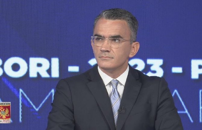 Leposavić: Kad završimo sa DIK-om vidimo se na Ustavnom sudu