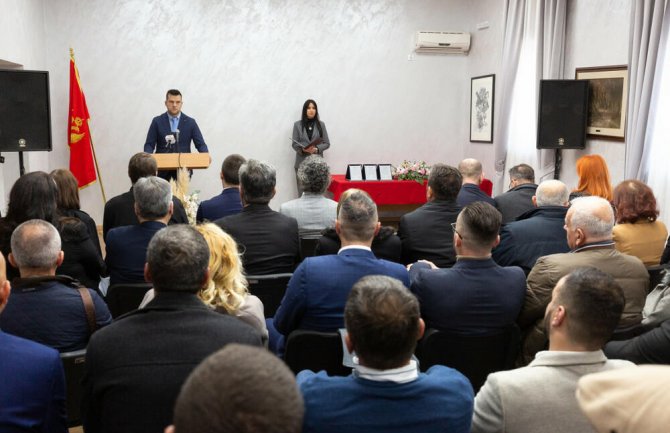 U izbornoj noći sjednica SO Zeta: Ima li kvoruma za Kosovo?