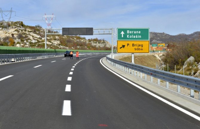 Od početka godine od auto-puta prihod blizu četiri miliona eura
