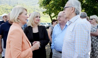 Delegacija Glavnog grada položila vijenac na spomenik na Ravnom lazu