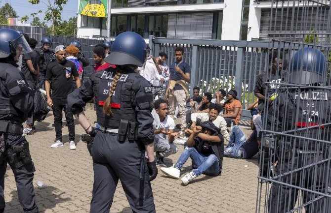 Policija rastjerala demonstrante na festivalu u Njemačkoj