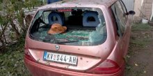 Veliko nevrijeme pogodilo Srbiju:  U Kraljevu, oštećene fasade, automobili, krovovi
