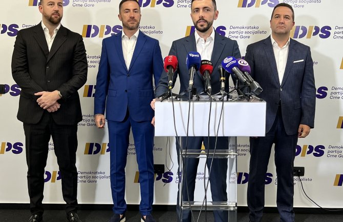 Živković: Živimo vrijeme bezvlašća, Vučić nastavlja uplitanje u politička pitanja Crne Gore