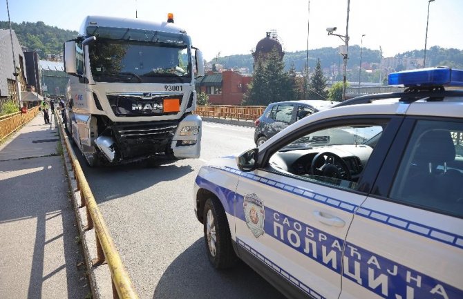 Užice: U udesu poginuli djed, baba i unuka