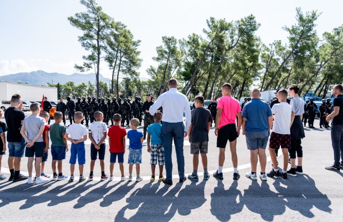 Adžić, Terzić i Rakonjac ugostili mališane iz Dječjeg doma “Mladost”