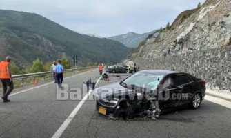 Teška saobraćajna nesreća u Albaniji: Povrijeđen crnogorski državljanin, stradao policajac