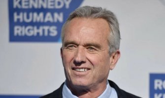 Naoružani muškarac uhapšen u blizini Kenedija u Los Anđelesu