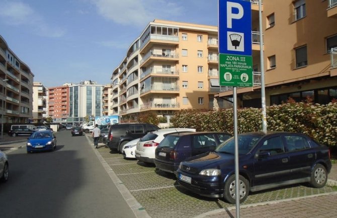 U Podgorici 90.000 vozila, a samo 6.300 parking mjesta