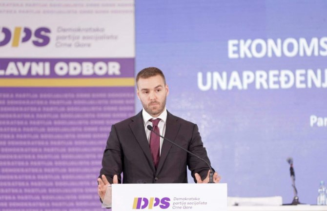 Rakočević: DPS natjerao Vladu da razmišlja o standardu građana