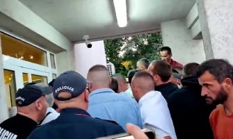 Počinioci verbalnog nasilja koji se dogodio na protestu zbog smrti bebe biti procesuirani,saošteno je iz UP