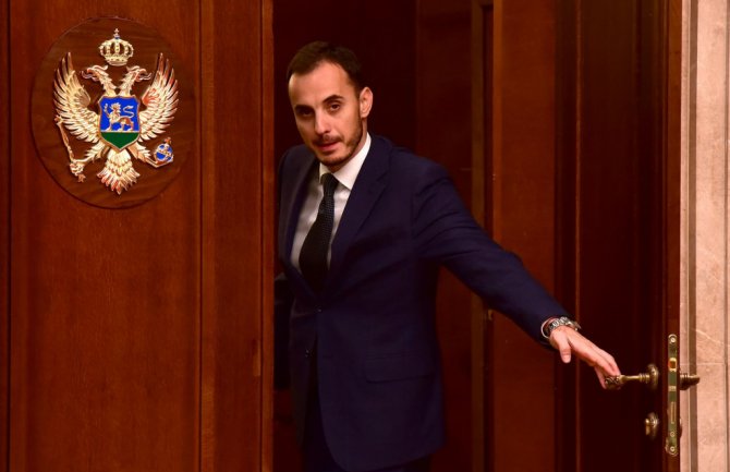 Konatar: Nijesmo dobili poziv od Spajića; Nenezić: U Vladu ne bi zvao subjekte koji ne poštuju državne simbole