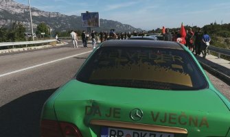 Pristalice CKP blokirale magistralu na Bogetićima