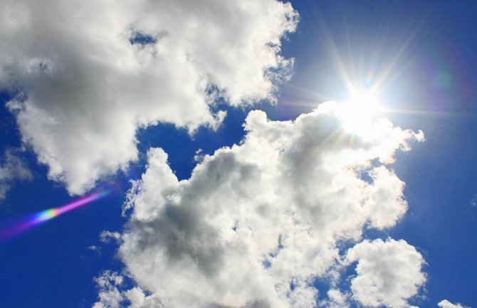 Danas malo do umjereno oblačno, do 25 stepeni