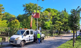 Počeli radovi na novogodišnjem ukrašavanju Podgorice