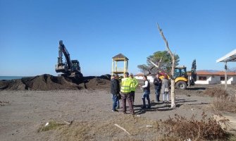 Počela gradnja pješčane dine na Adi