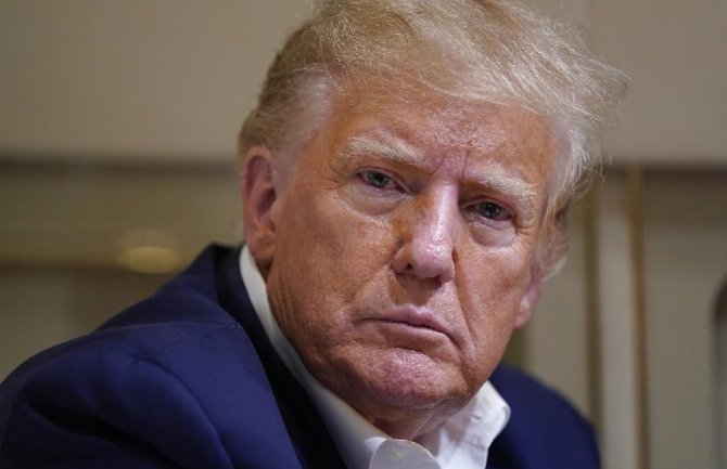 Tramp podnio zahtjev za direktan televizijski prenos njegovog suđenja