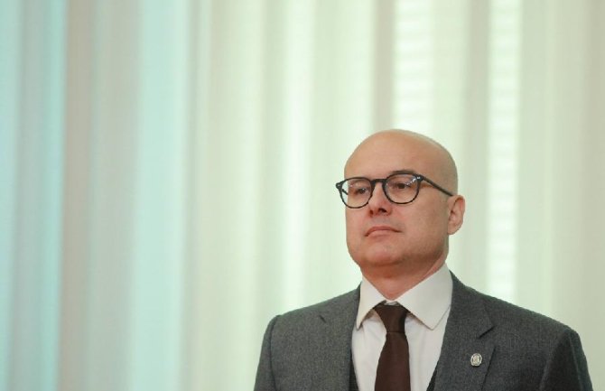 Vučević: Izbori 17. decembra nisu izbori za mandate, već za opstanak države