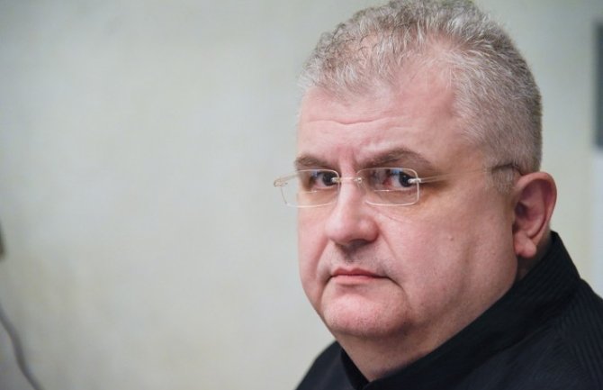 Čanak: Kroz nacionalno prebrojavanje građana želi se pokazati da Crna Gora politički pripada ”srpskom svetu”