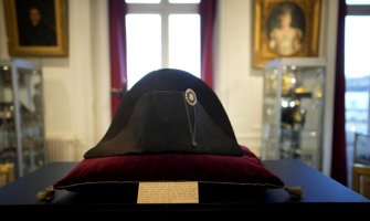 Napoleonov šešir prodat za 1,9 miliona evra