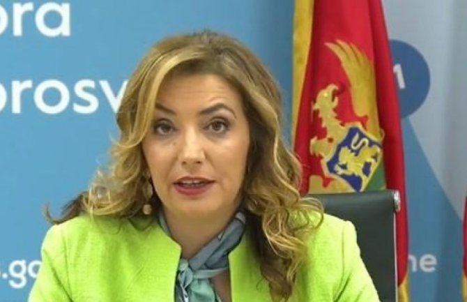 Jakšić Stojanović: Stanje u obrazovnom sektoru izazovno, ukidanje eksterne mature je glupost