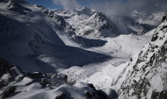 Mali avion se srušio u austrijskim planinama, četiri osobe poginule