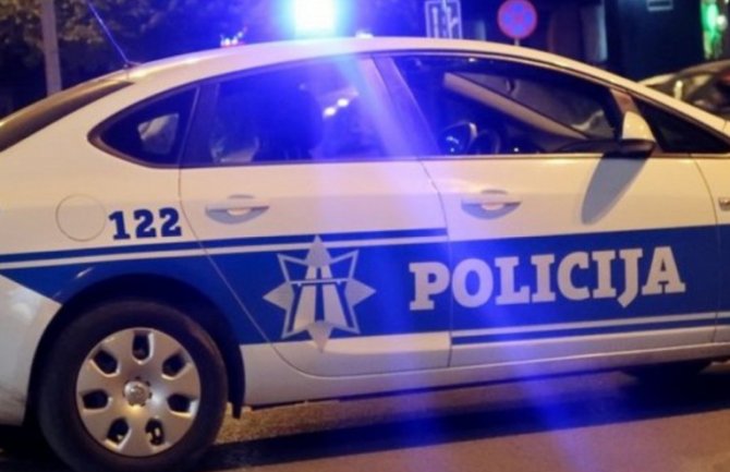 Policija kontroliše BIO u Budvi, uhapšen A.B. kod koga je pronađen pištolj sa municijom