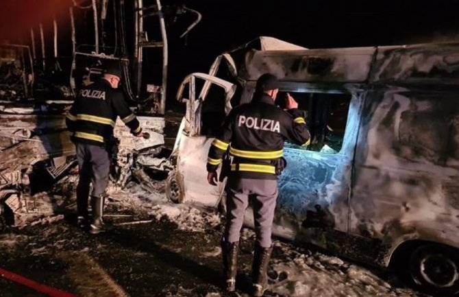 U Italiji sudar kola Hitne pomoći i autobusa sa djecom: Poginuli ljekari i pacijent