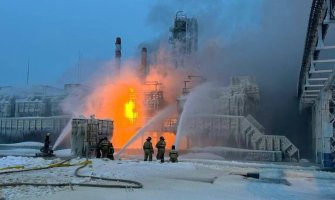 Čuli se dronovi, pa eksplozija: Izbio požar na najvećem ruskom gasnom terminalu